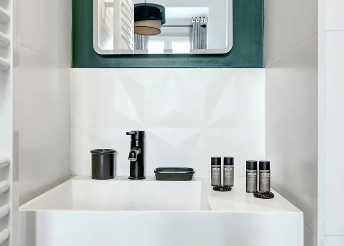 Bm- Petit Nid Cosy A Montparnasse - Equipe *
