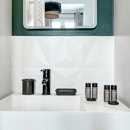 Bm- Petit Nid Cosy A Montparnasse - Equipe *