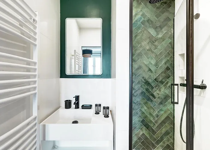 Bm- Petit Nid Cosy A Montparnasse - Equipe *